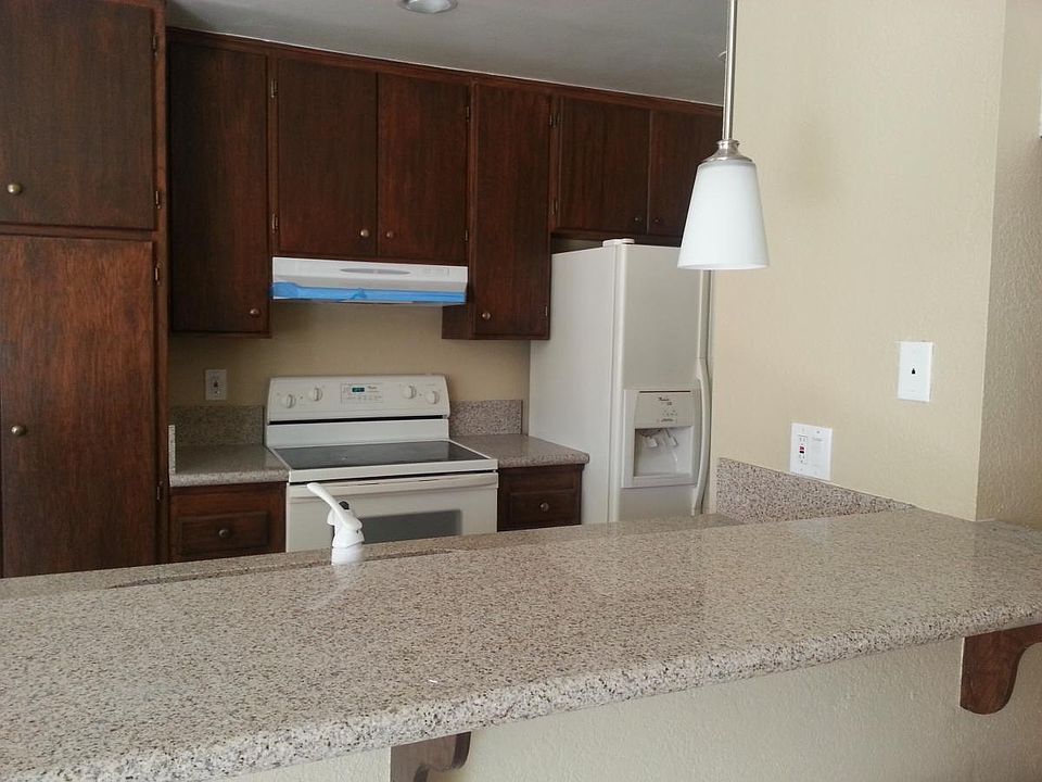 1st image of 9856 Buena Vista Ave
