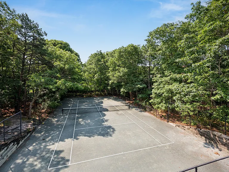 16 Elizabeth Ln — Photo 21