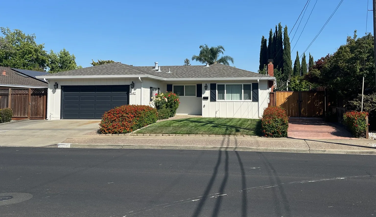 1542 Claycord Ave photo 1
