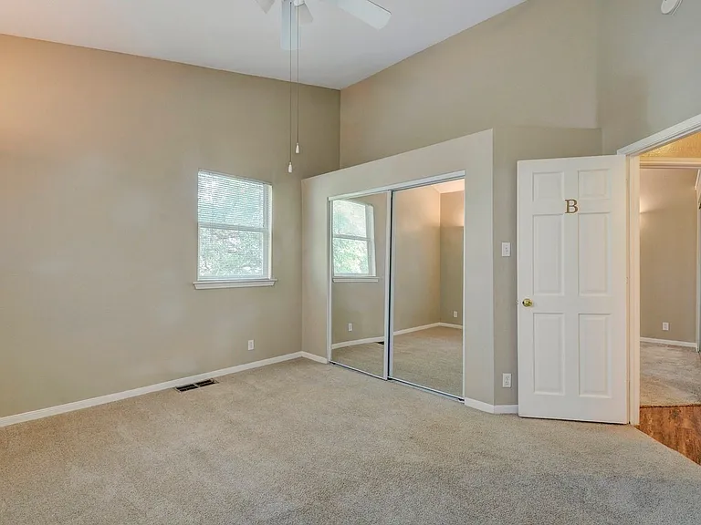 2405 Leon St #101-203 — Photo 38