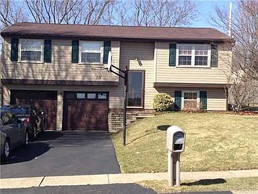 135 Sunridge Dr photo 1