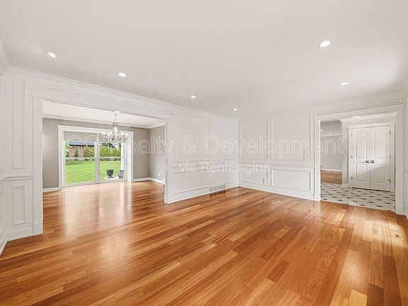 3rd image of 276 S Kenilworth Ave