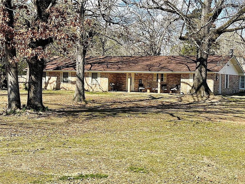 2520 Cowart St, Jena, LA 71342 Zillow