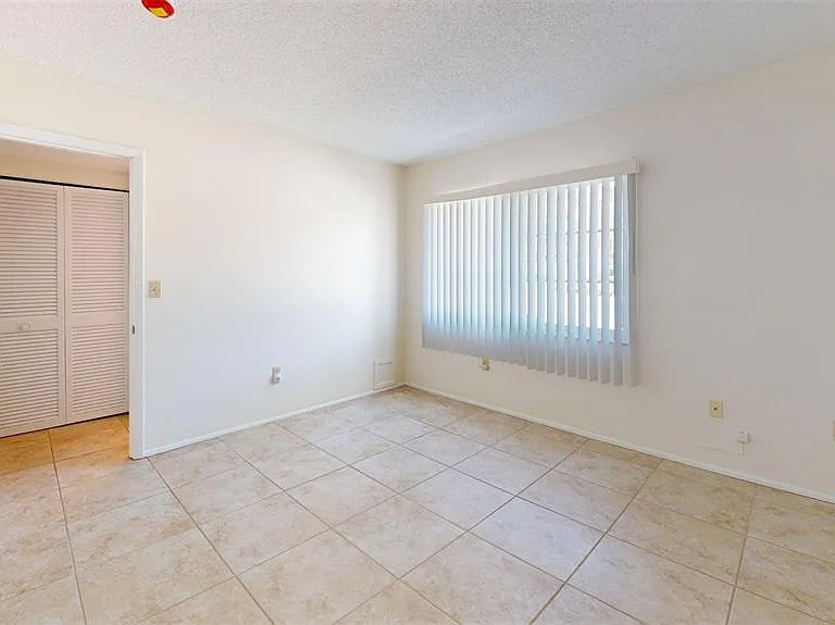 1213 Glen Oaks Dr E — Photo 28