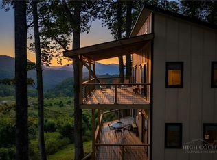 330 Maplewood Cir, Boone, NC 28607