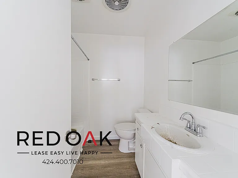 7502 Canby Ave #1 — Photo 13