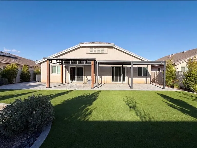 43832 Madison Ct — Photo 3