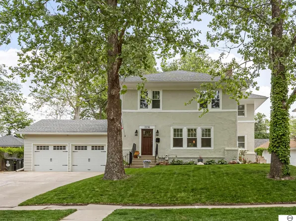 2236 Bradfield Dr, Lincoln, NE 68502