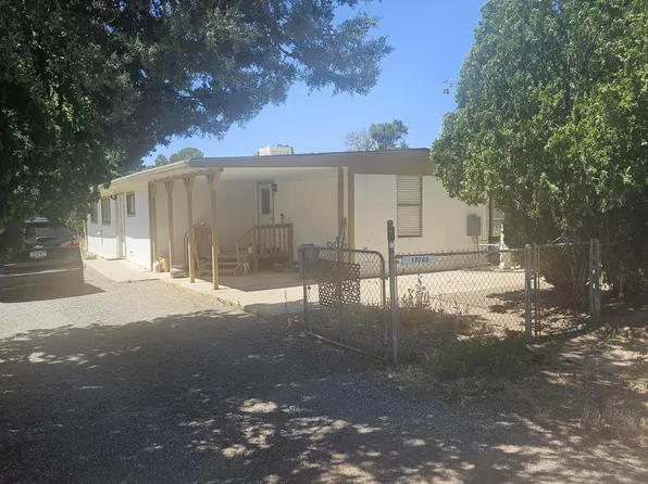 17089 E Lakeview Dr #27, Mayer, AZ 86333