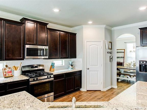4th image of 16601 Spence Park Ln