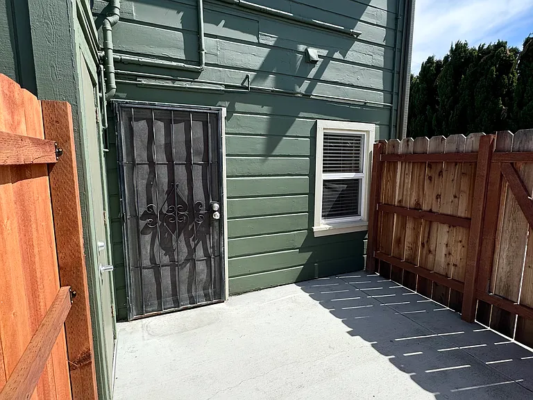 1540 C St #2 — Photo 14