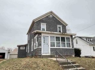425 W American St, Freeport, IL