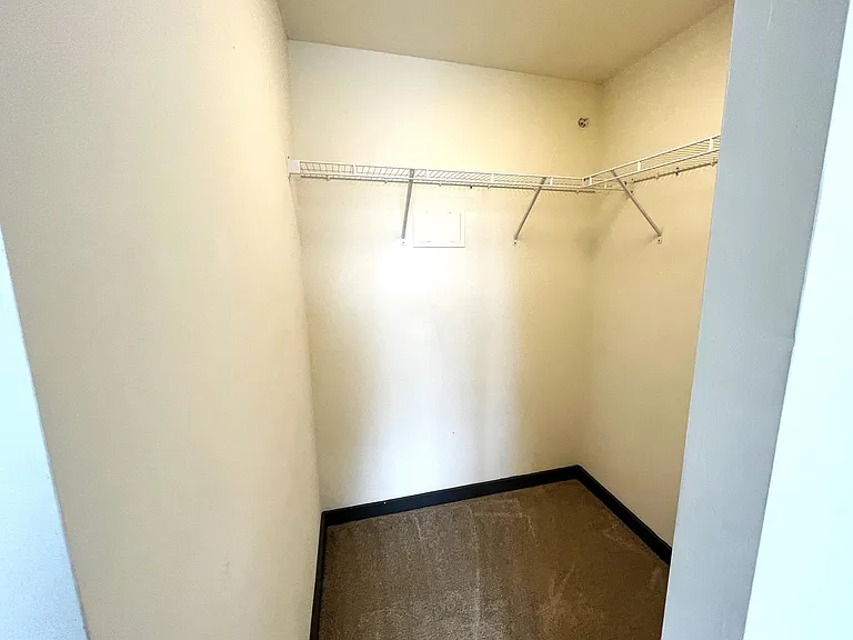 De Tonty Street Apartments — Photo 12