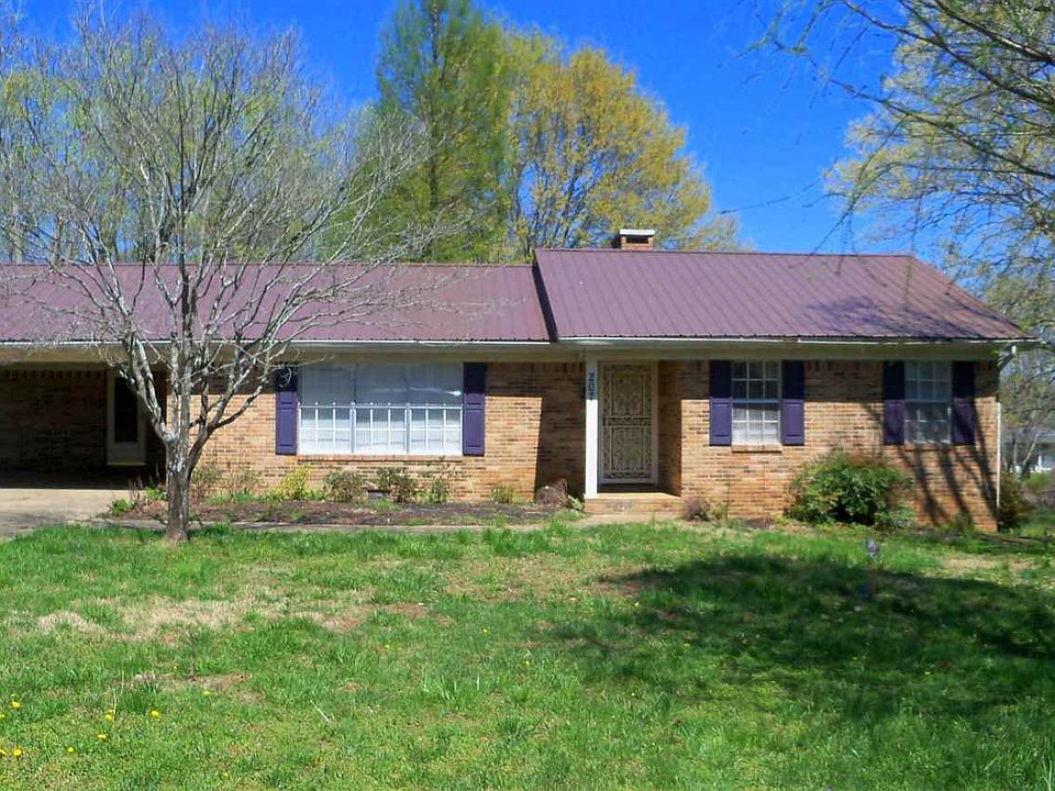 1st image of 207 Blue Grass Cir SE