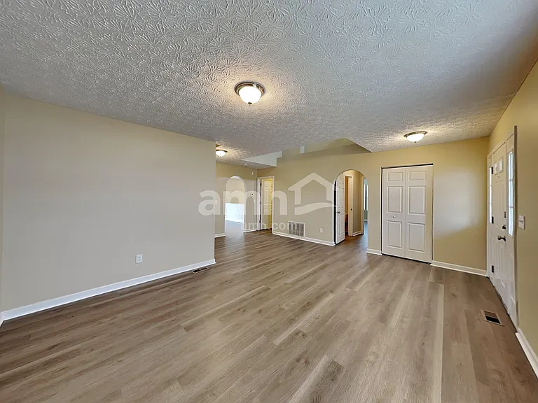 5568 Conn House Dr — Photo 7