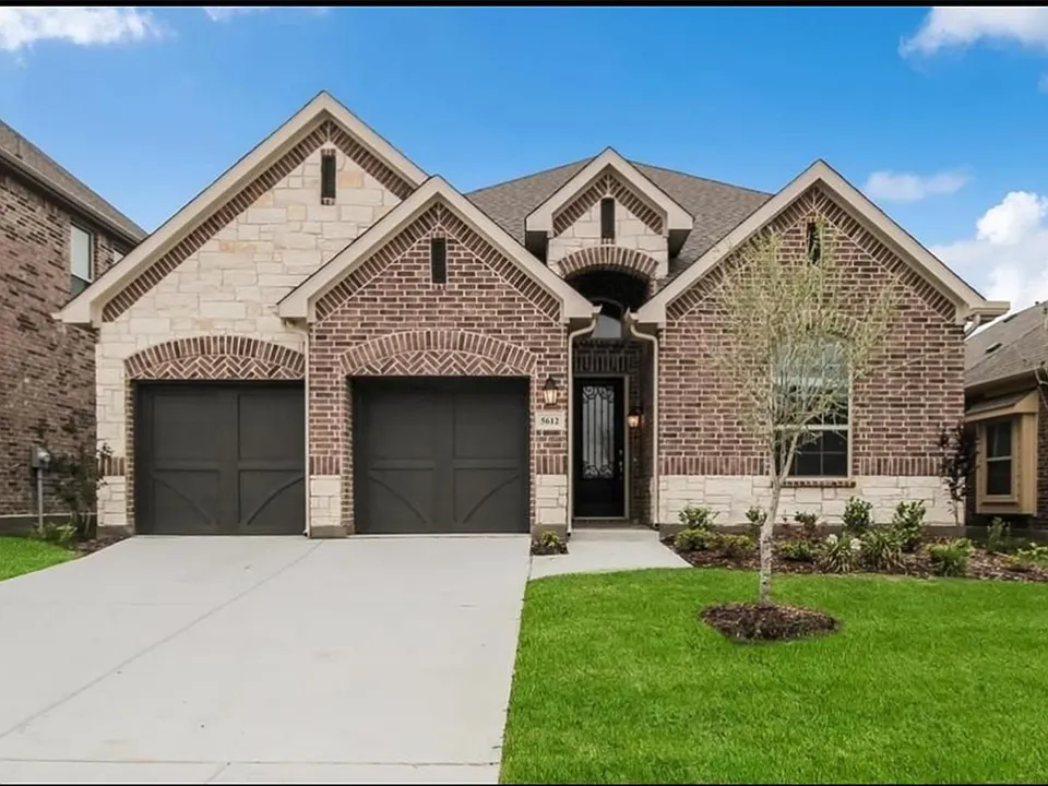 5612 Amphora Ave