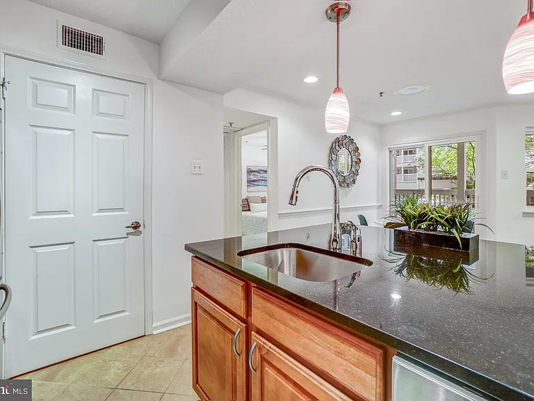 1524 Lincoln Way #100 — Photo 18