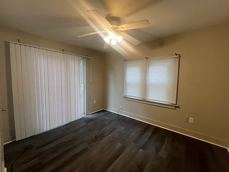 2 bed, 1.0 bath, 1000 sqft, $1,200 — Photo 8