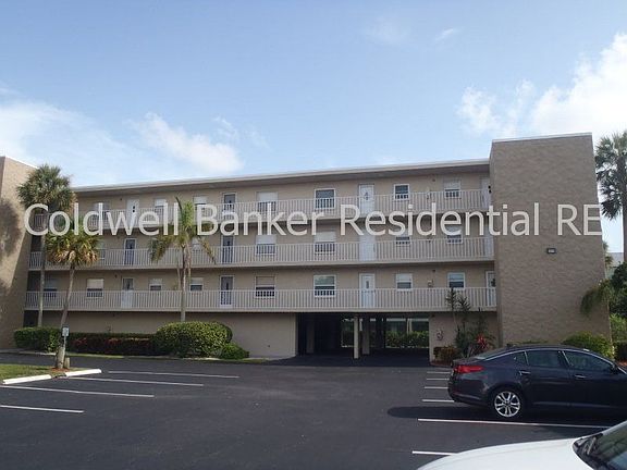 2nd image of 719 Pinellas Bayway #311