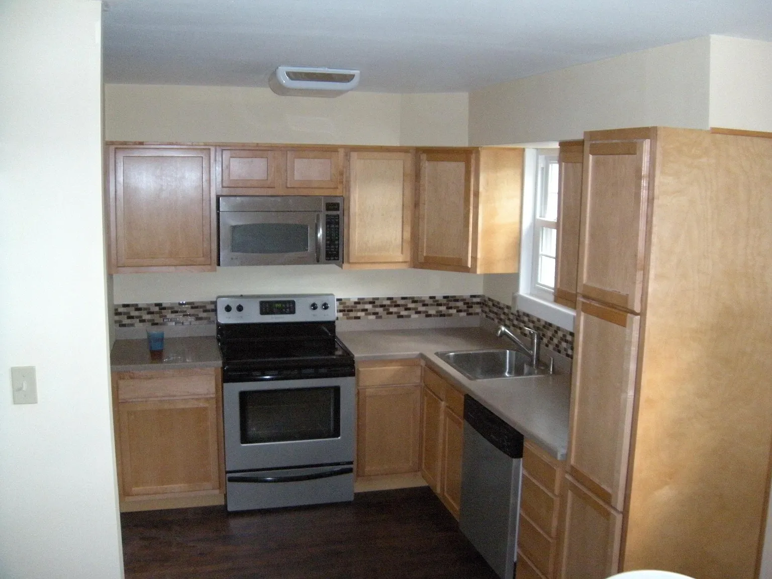 3 bed, 2.5 bath, 1152 sqft, $1,800 — Photo 1