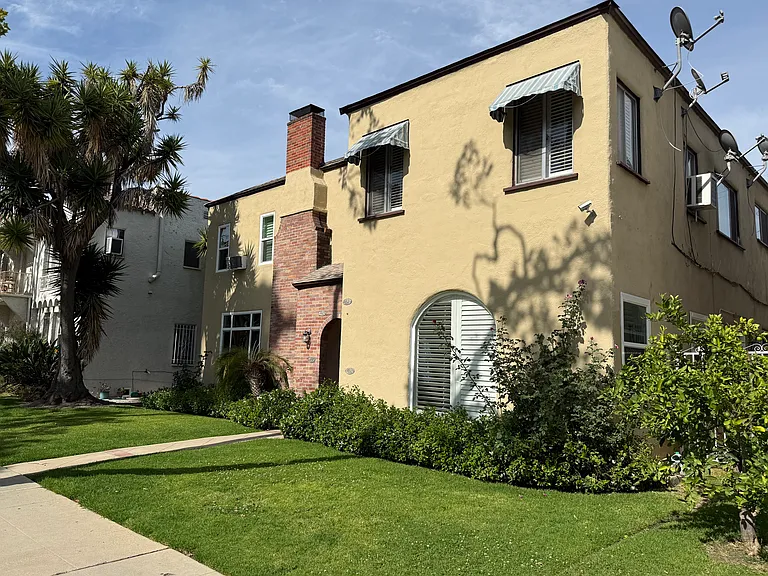 452 S Oakhurst Dr #452 — Photo 24