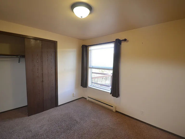 347 Huron Rd #450 — Photo 23