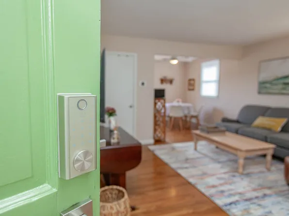 402 13th St NE APT B, Charlottesville, VA 22902