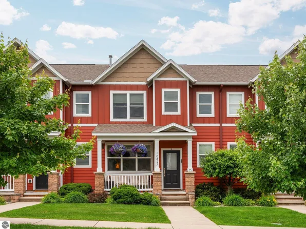 10627 Waterford Rd Unit B, Traverse City, MI 49684