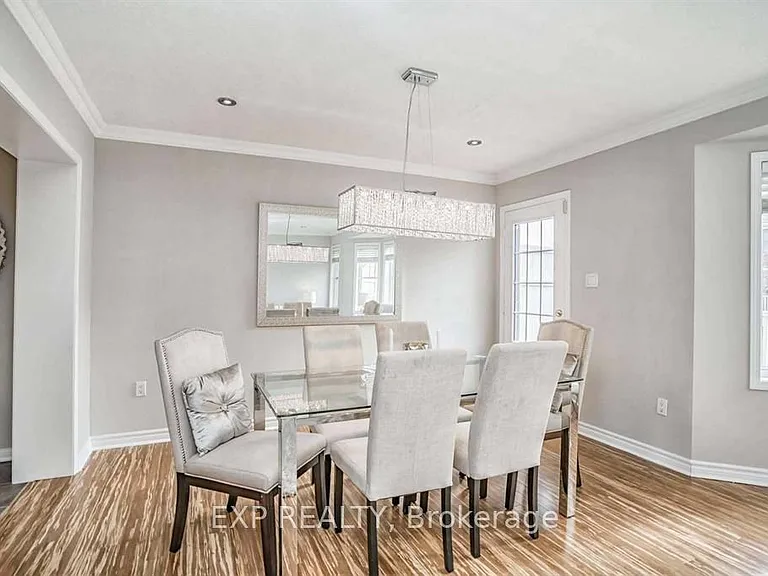 945 Sprague Pl — Photo 10