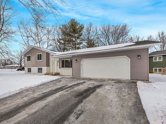 3rd image of 23 Oxby Ln