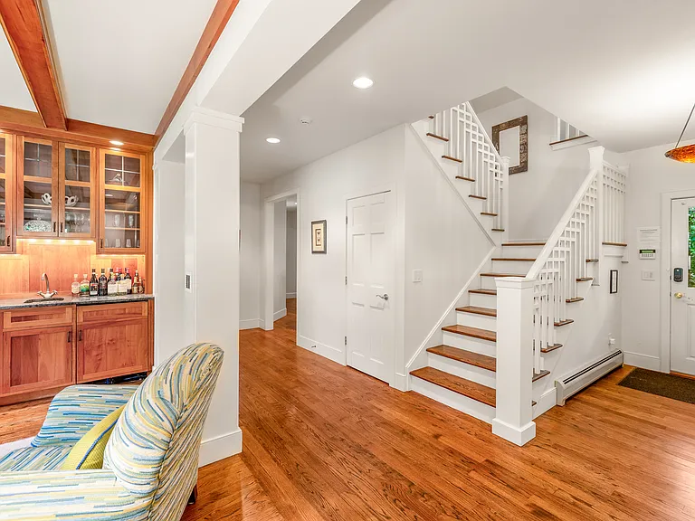 271 Thomas Pasture Rd — Photo 11