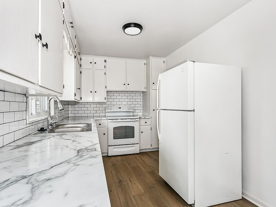 1st image of 633 N Clayton Ave