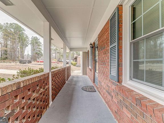 4th image of 213 John Barber Rd