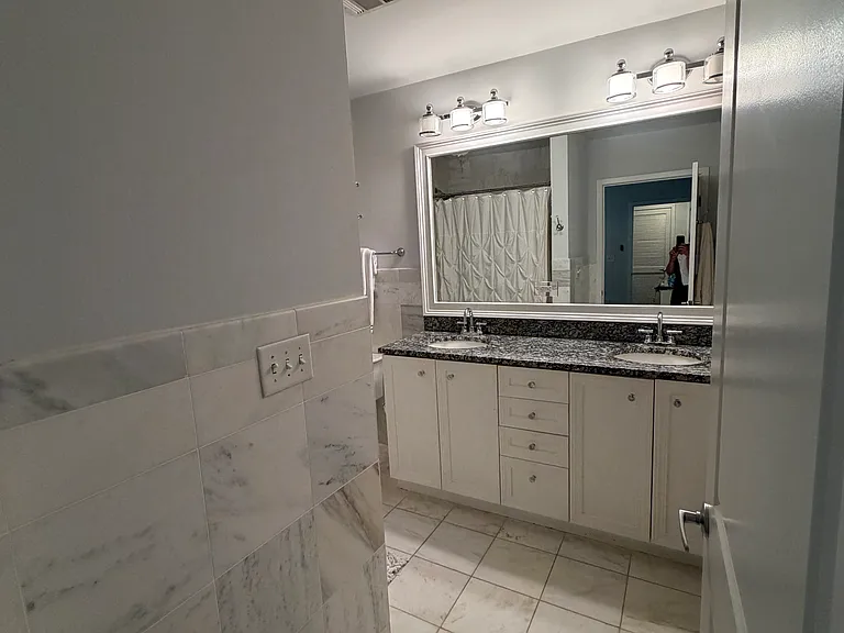250 Pharr Rd #1501 — Photo 11