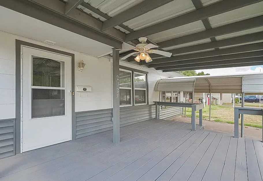 3 bed, 800 sqft, $1,100 — Photo 2
