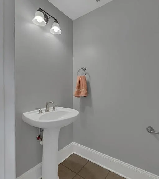 5216 Middlebury Dr — Photo 32