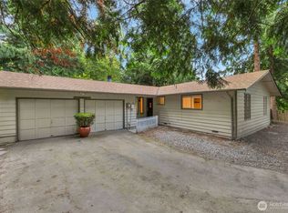 19029 56th Ln NE, Kenmore, WA 98028