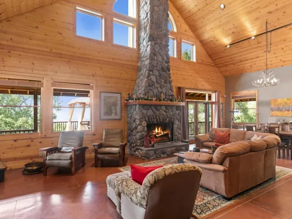 21900 Parrott Ranch Rd, Carmel Valley, CA 93924