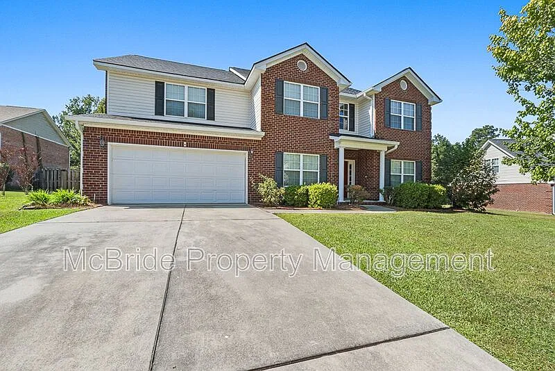 5 bed, 3.5 bath, 3766 sqft, $2,995 — Photo 2