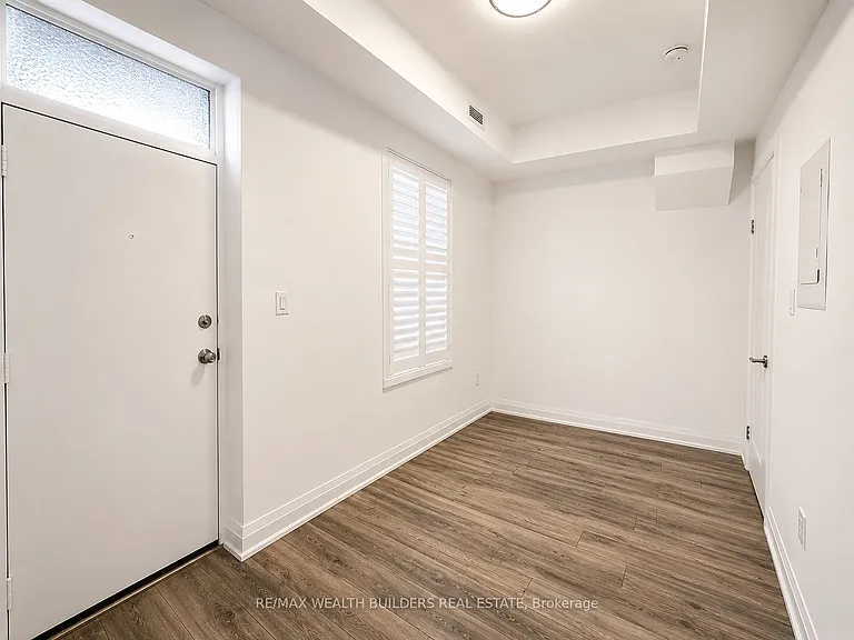 211 Jarvis St #4 — Photo 6