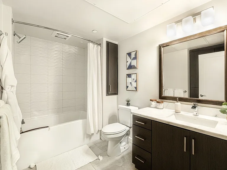 Bathroom | Brio Apartments | Apartments in Glendale, CA
