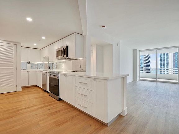 5th image of 556 NE 34th St #406