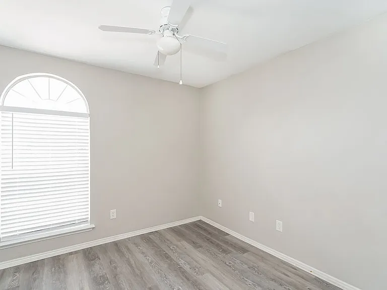 809 Pace Dr — Photo 15