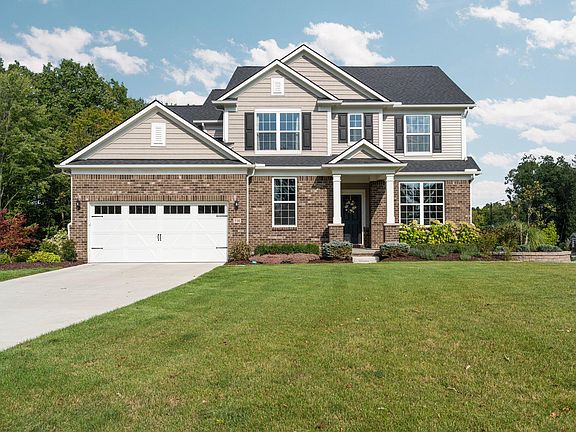 3rd image of 114 Beddingham Ct