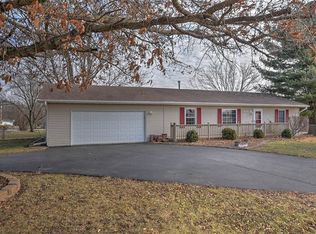 3950 N Taylor Ave, Decatur, IL 62526