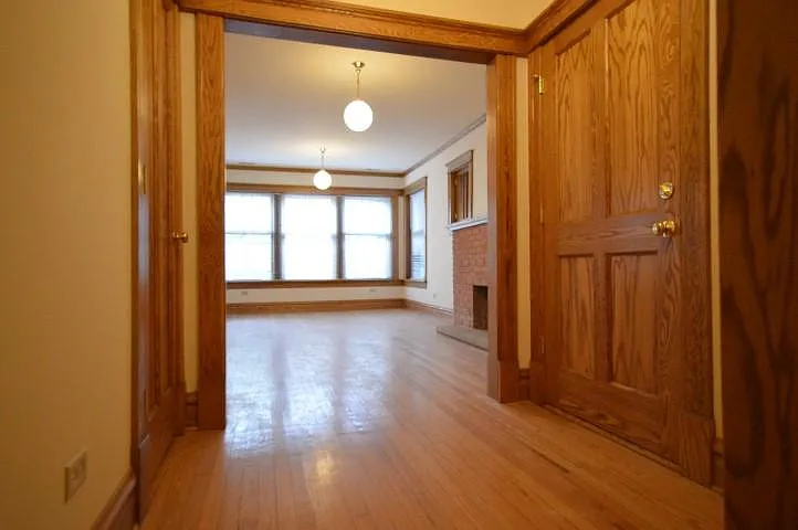 3153 N Hudson Ave #1 — Photo 2