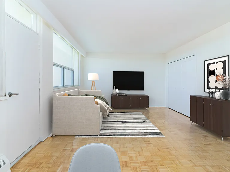 485 Eglinton Ave E — Photo 25