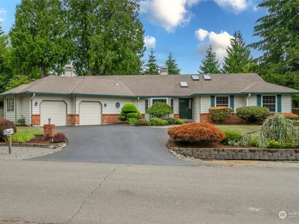 25776 215th Court SE, Maple Valley, WA 98038