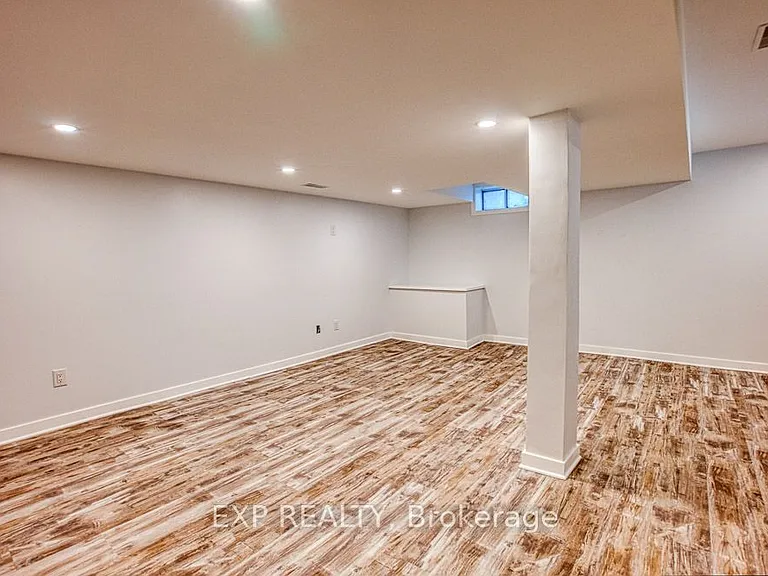 413 Holland Ave — Photo 25