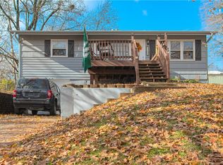 1108 S Prairie St, Liberty, MO 64068